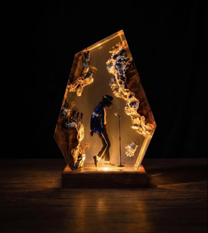 Carlos Crafts - Handmade MJ Resin Art Lamp